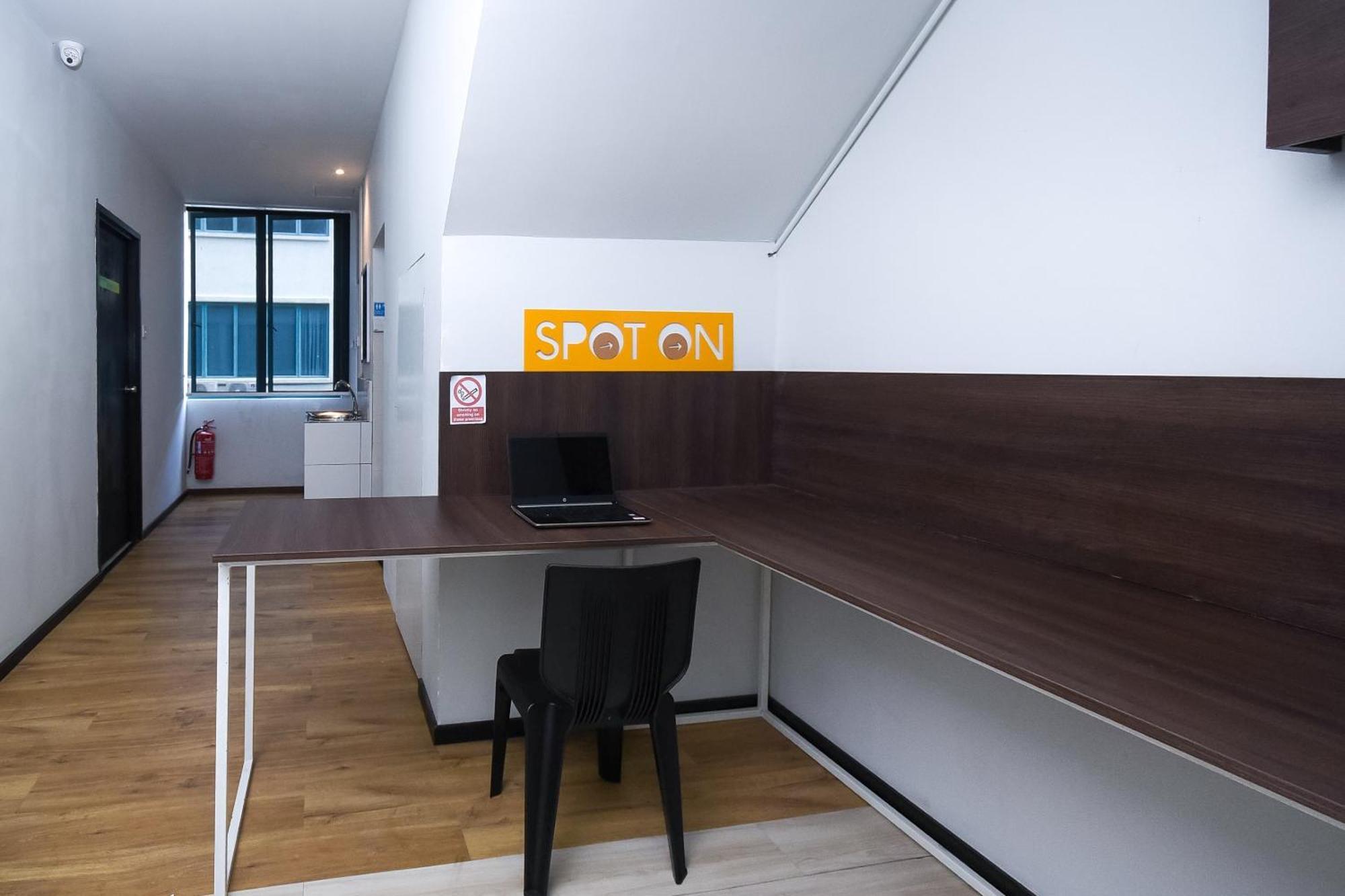 Spot On 89838 Lm Residence Miri Luaran gambar